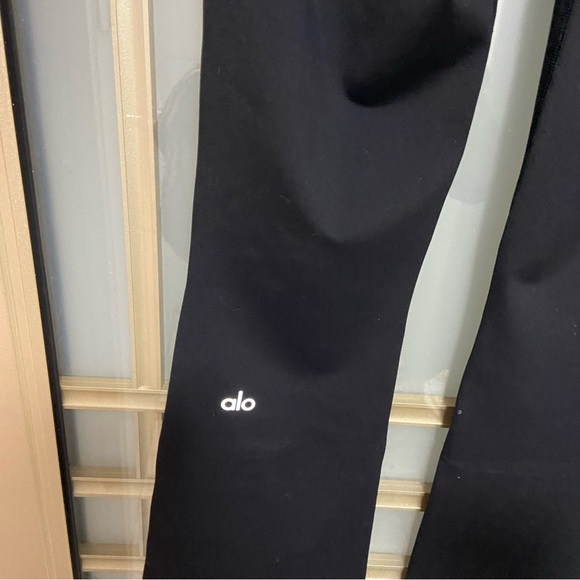 ALO Yoga Midnight Flare Leggings - Picture 3 of 5